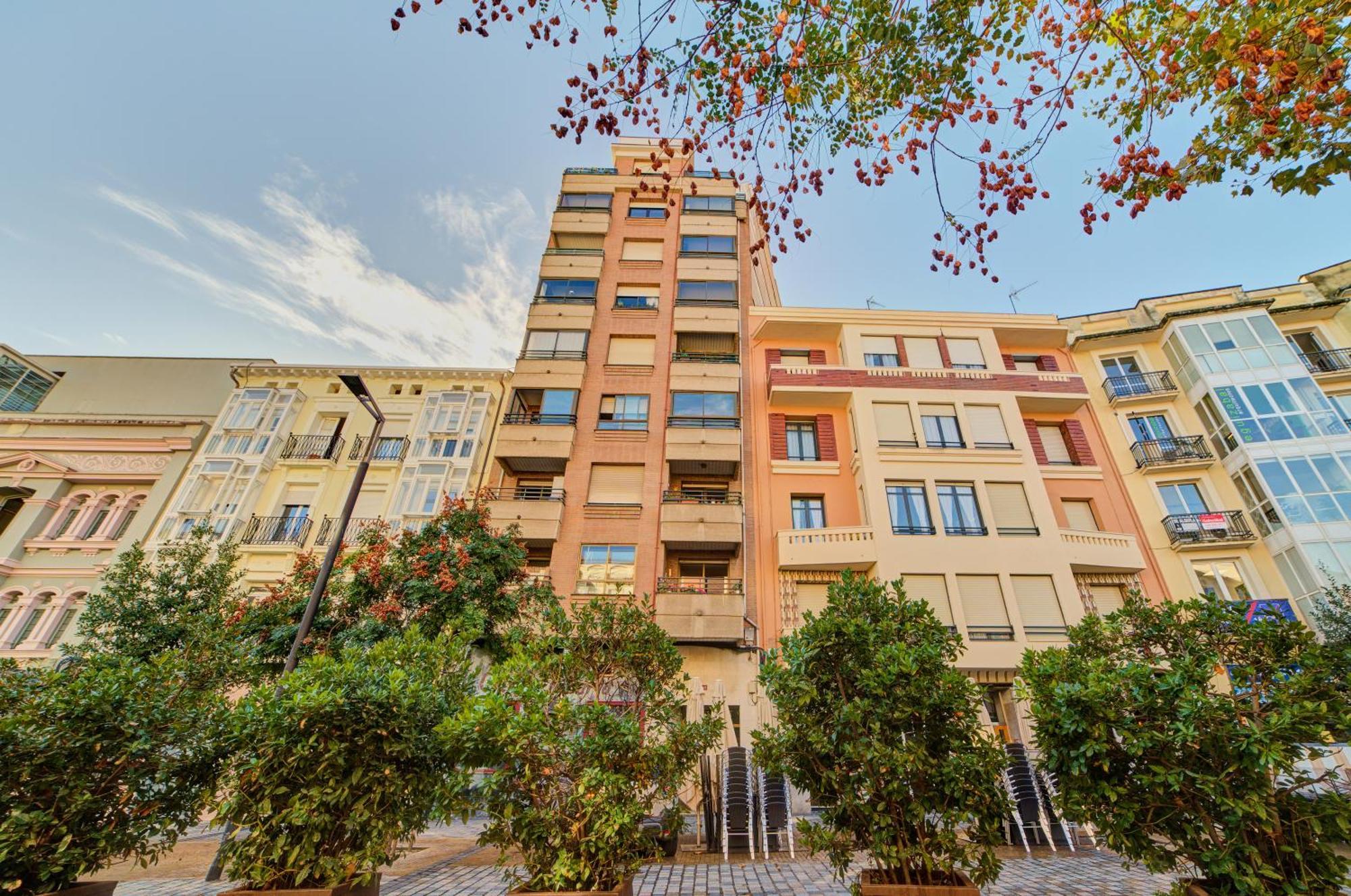 Apartamento Breton De Los Herreros لوغرونيو المظهر الخارجي الصورة